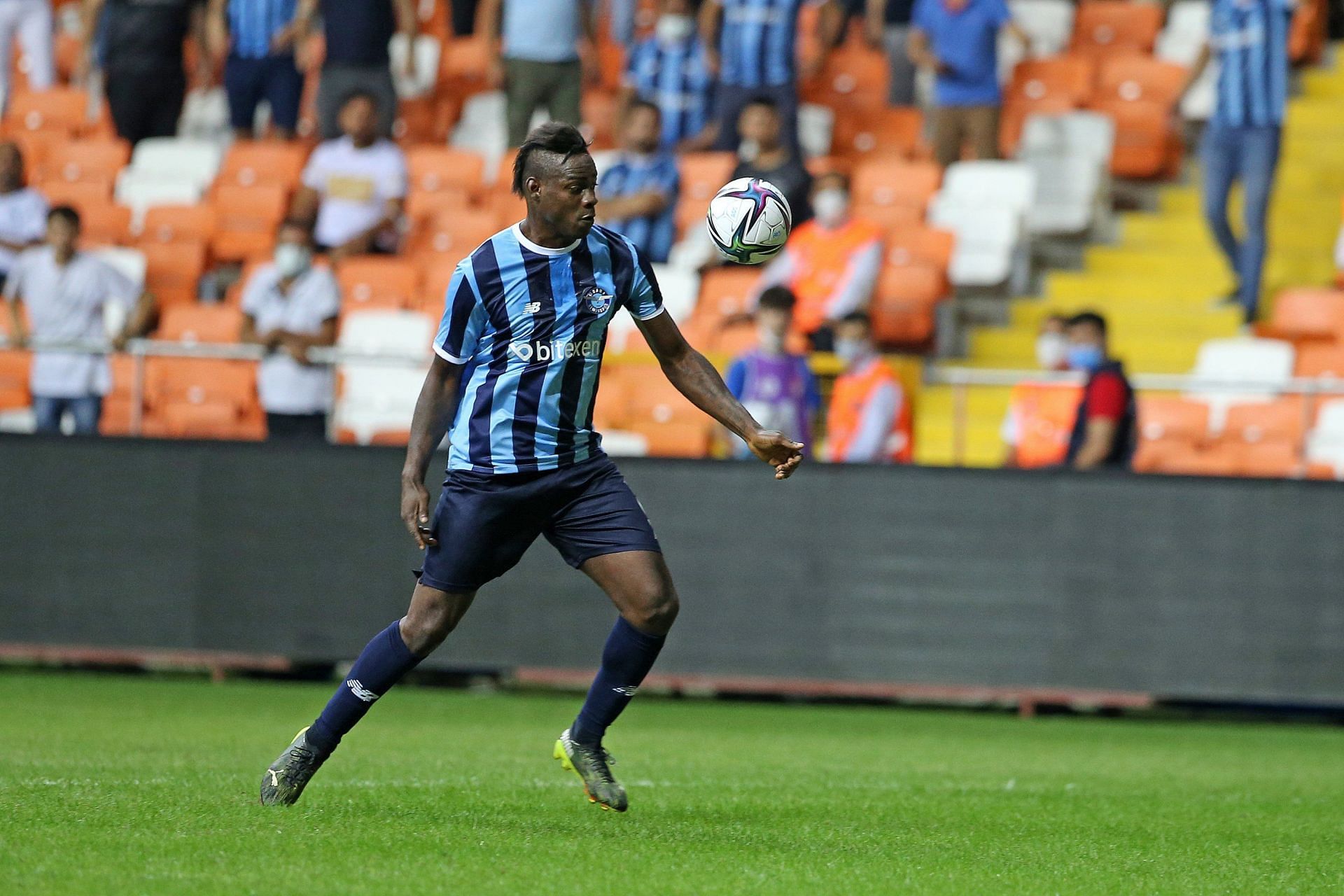 Mario Balotelli in action for Adana Demirspor (pic cred: Daily Sabah)