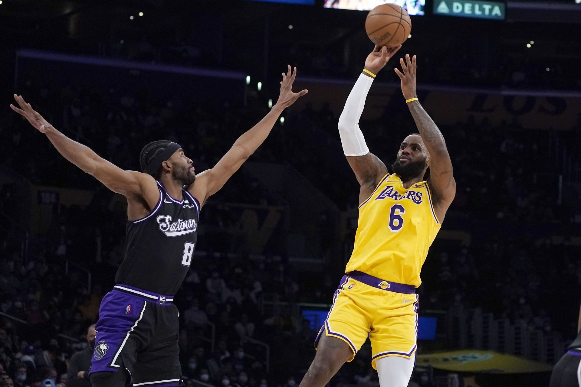 The visiting LA Lakers will close out their season series with the Sacramento Kings on Wednesday.[Photo: Bleacher Report]
