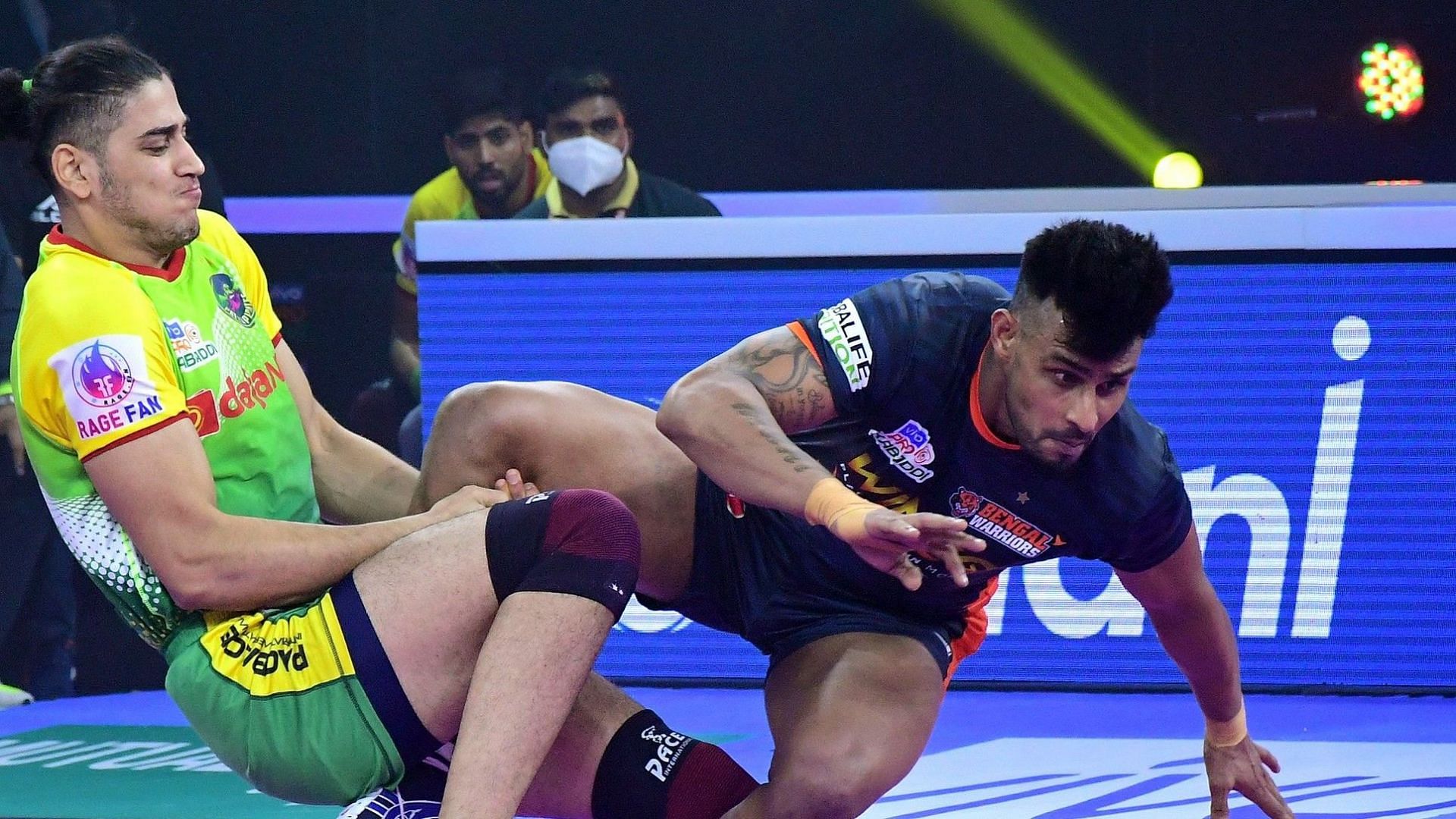 Maninder Singh (raider) vs Patna Pirates