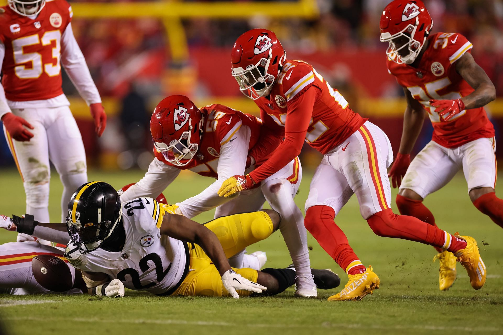 AFC Wild Card Playoffs - Pittsburgh Steelers v Kansas City Chiefs