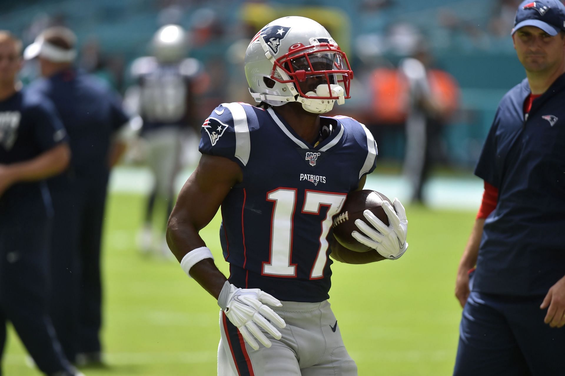 How did New England Patriots WR Antonio Brown do in his debut