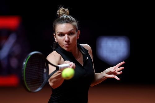 Simona Halep at the 2021 Porsche Tennis Grand Prix in Stuttgart