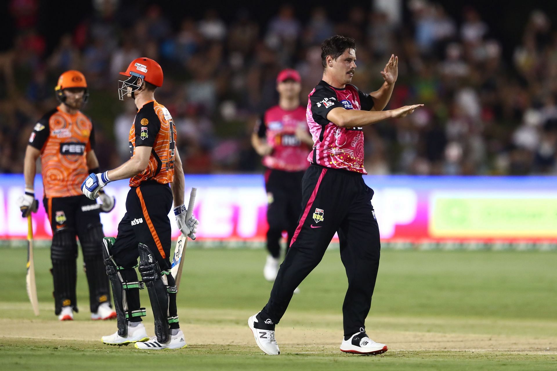 Big Bash League 2021/22 - Sydney Sixers vs Perth Scorchers