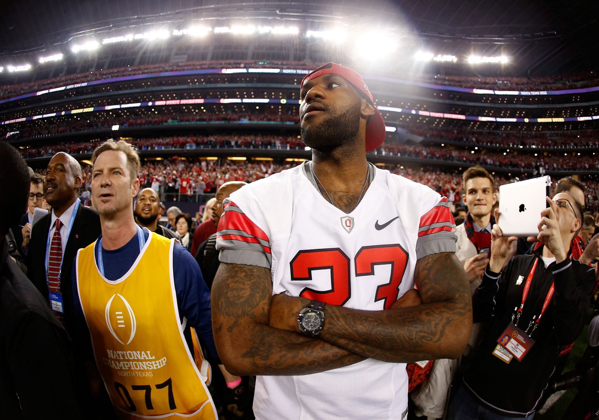 LeBron James at the National Championship between Oregon and Ohio State in 2015