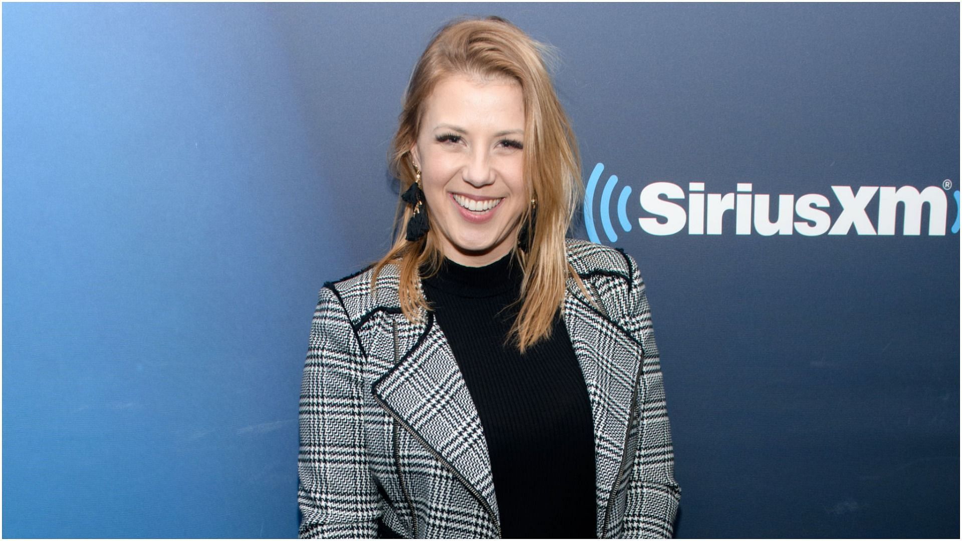 Jodie Sweetin en SiriusXM Studios (Imagen a través de Getty Images/Noam Galai)