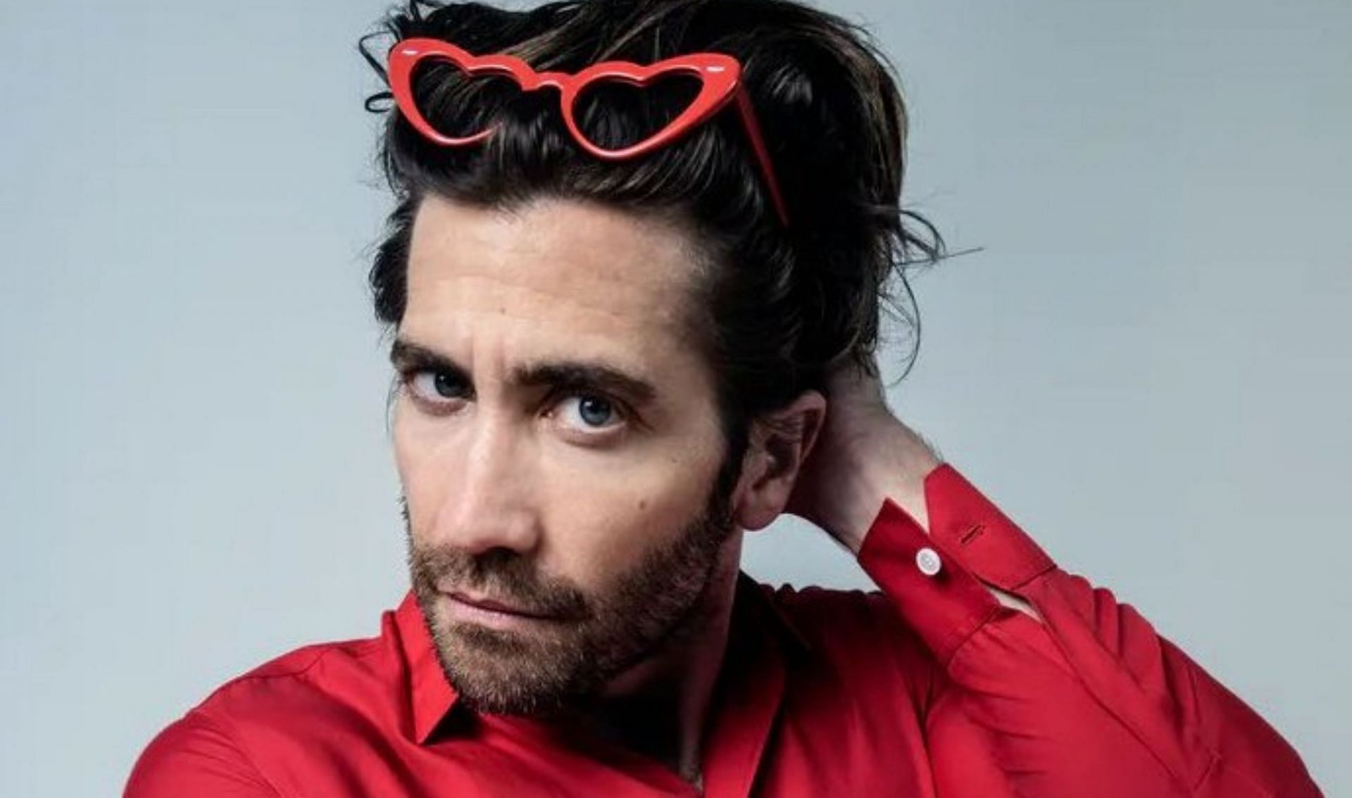 Fans are convinced Jake Gyllenhaal referred to Taylor Swift&#039;s &#039;All Too Well&#039; in new photoshoot (Image via Film Updates/Twitter)