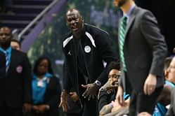 Watch: Michael Jordan walks off as Charlotte Hornets almost blow a lead against LA Lakers with 16.8 seconds left
