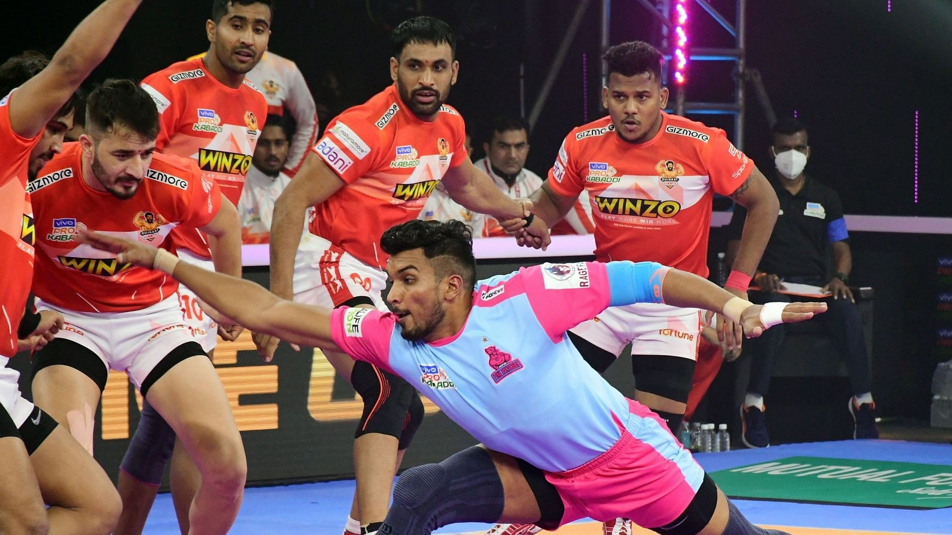 Arjun Deshwal (raider) vs Gujarat Giants