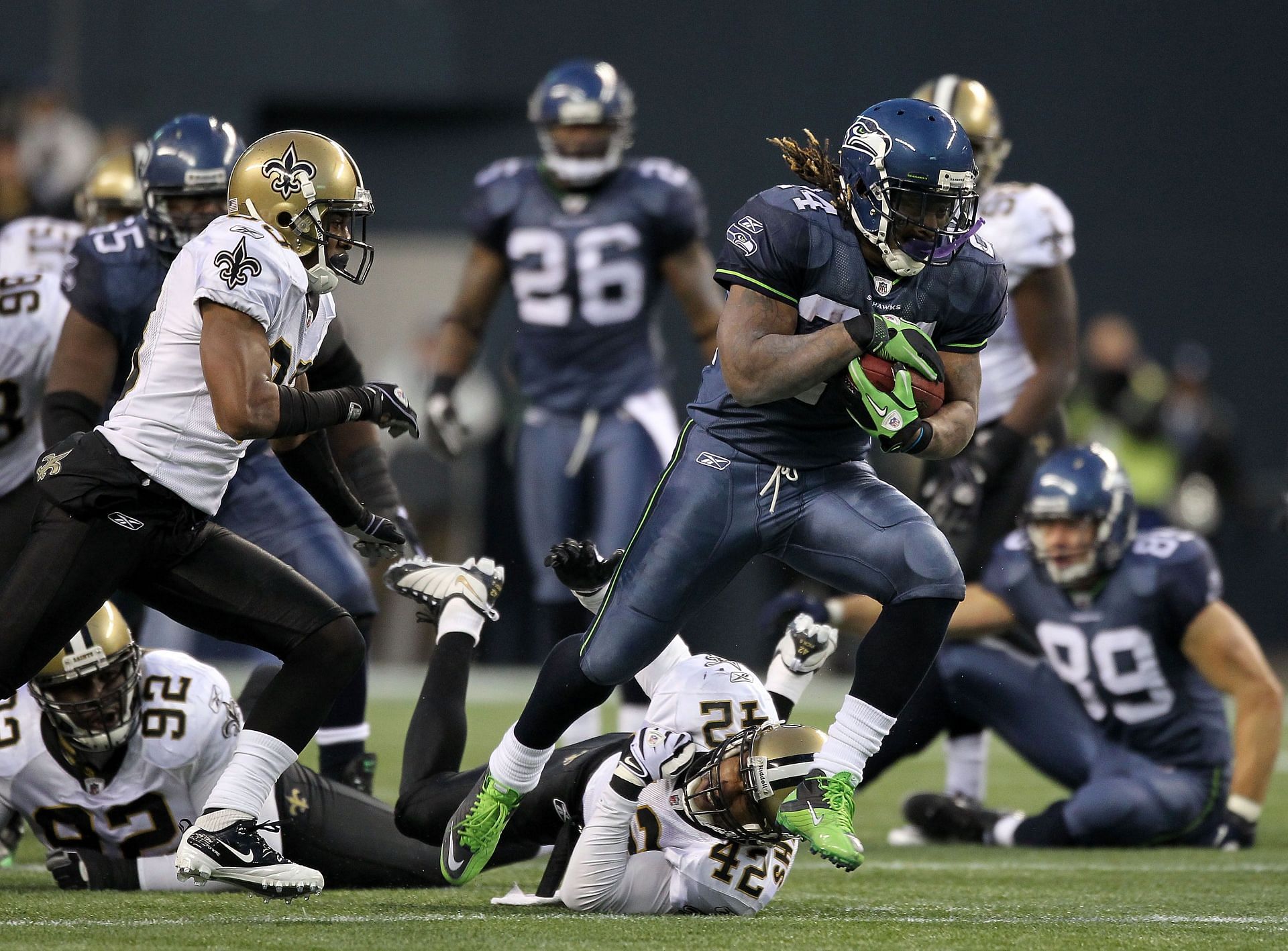 Marshawn Lynch&#039;s run to glory allowed the Seattle Seahawks to earn a playoff win with a losing record (Photo: Getty)