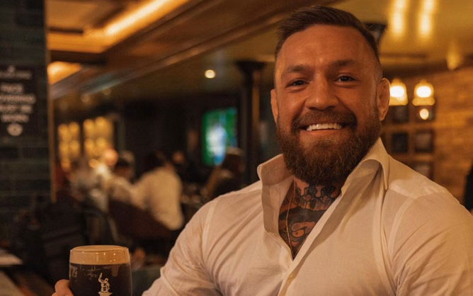"No chinks in this armor!" - Conor McGregor emphatically shows off his Forged Stout cream