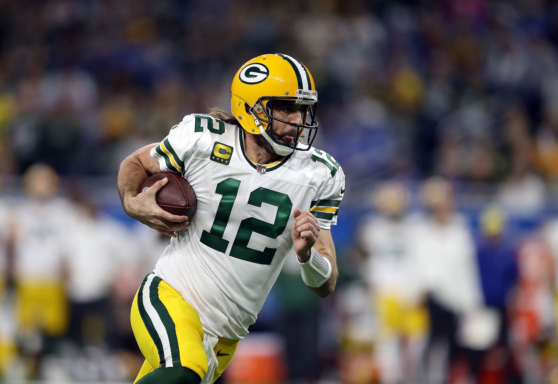 Rodgers and the Packers host the 49ers at Lambeau Field