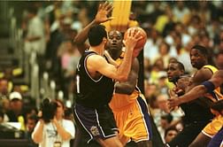 Listing Shaquille O'Neal's 3 NBA playoffs games with the most field goals