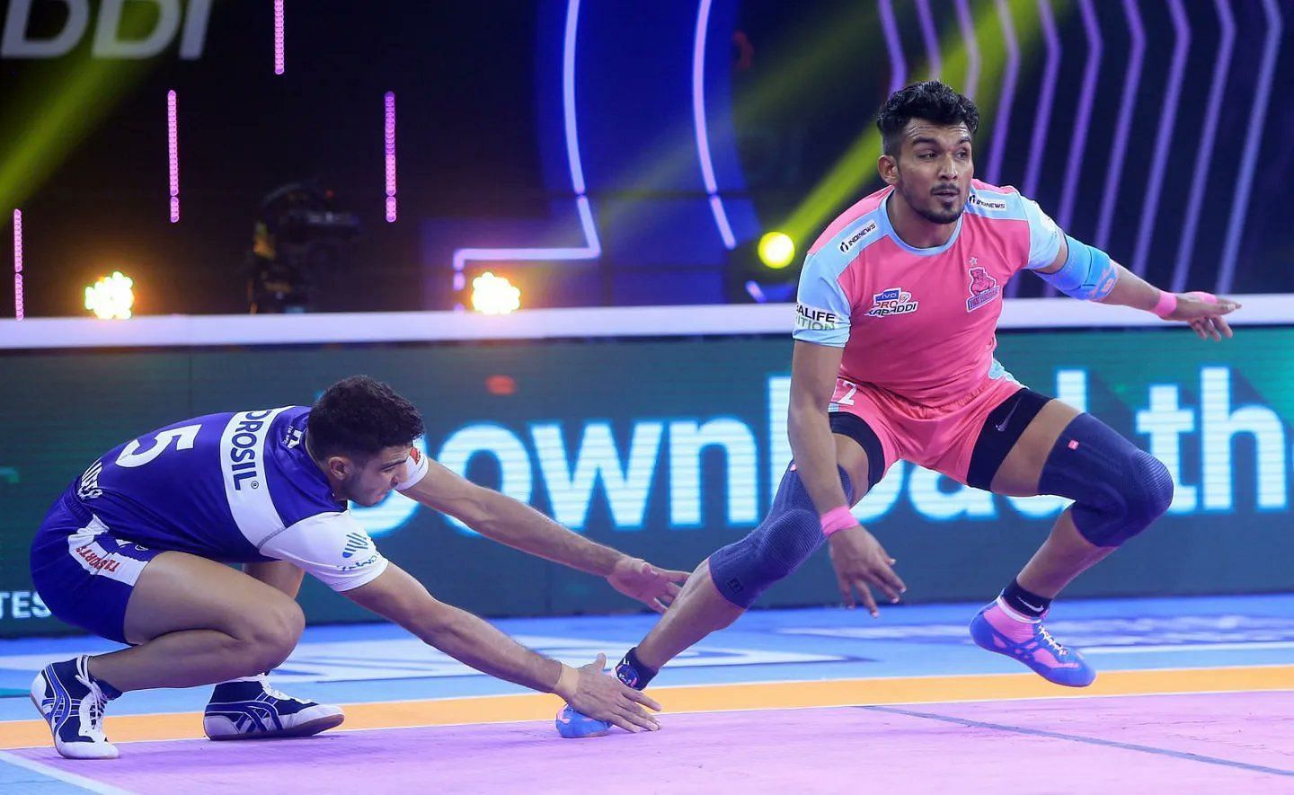 Jaideep Kuldeep trying the ankle hold vs Jaipur Pink Panthers