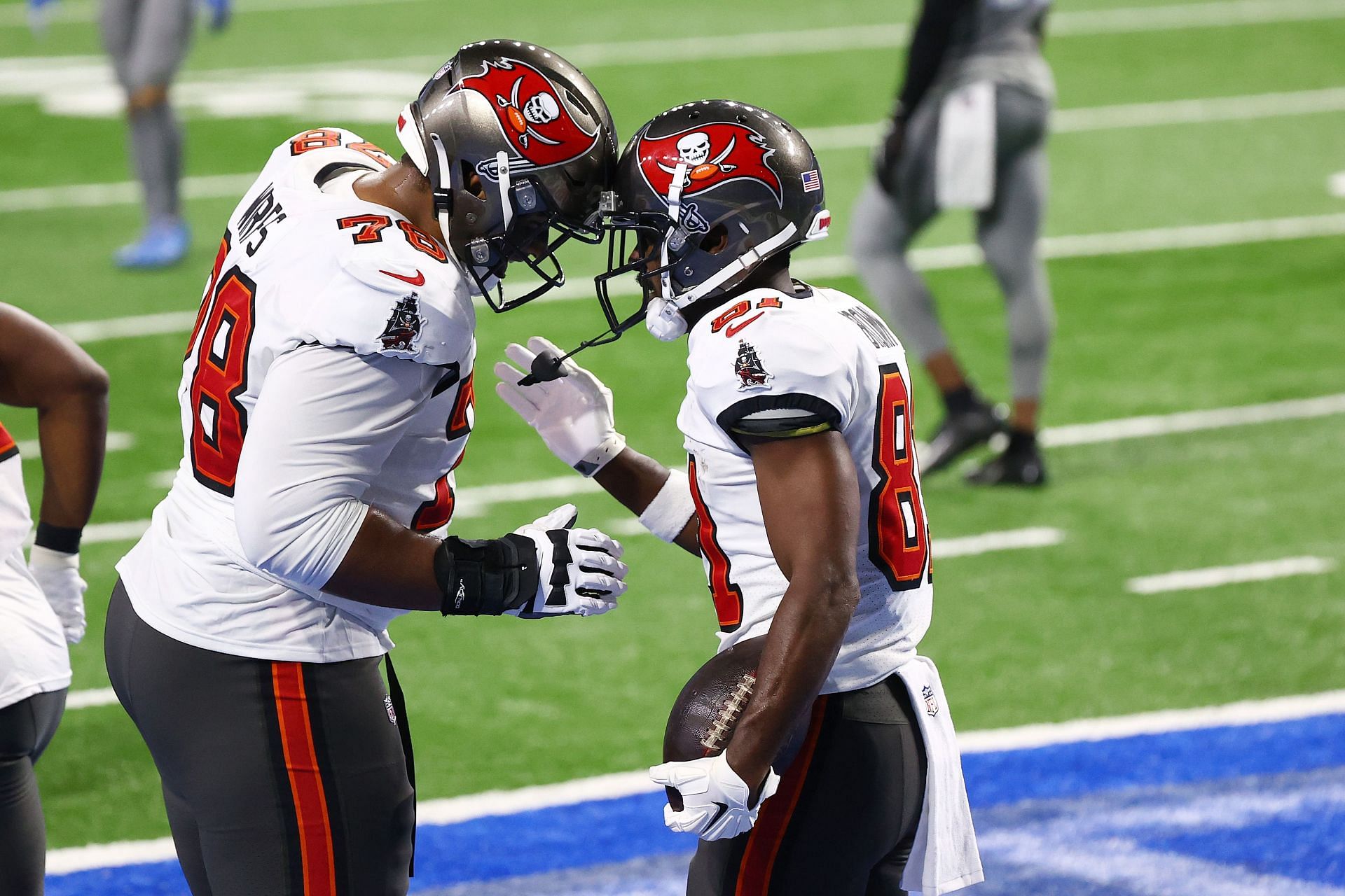 Tristan Wirfs(L) and Antonio Brown(R) - Tampa Bay Buccaneers v Detroit Lions