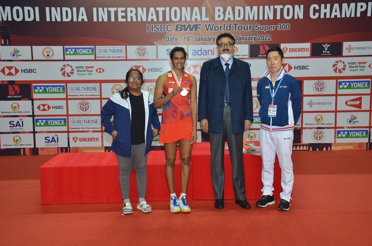 Women&#039;s singles champion PV Sindhu with her coach Park Tae Sang (R), physio Evangeline Baddam (L) and Navneet Sehgal. (Picture: UPBA)
