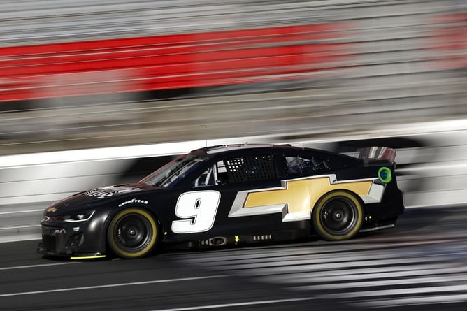 "This is fire" - Chase Elliott declares support for Georgia Football on social media