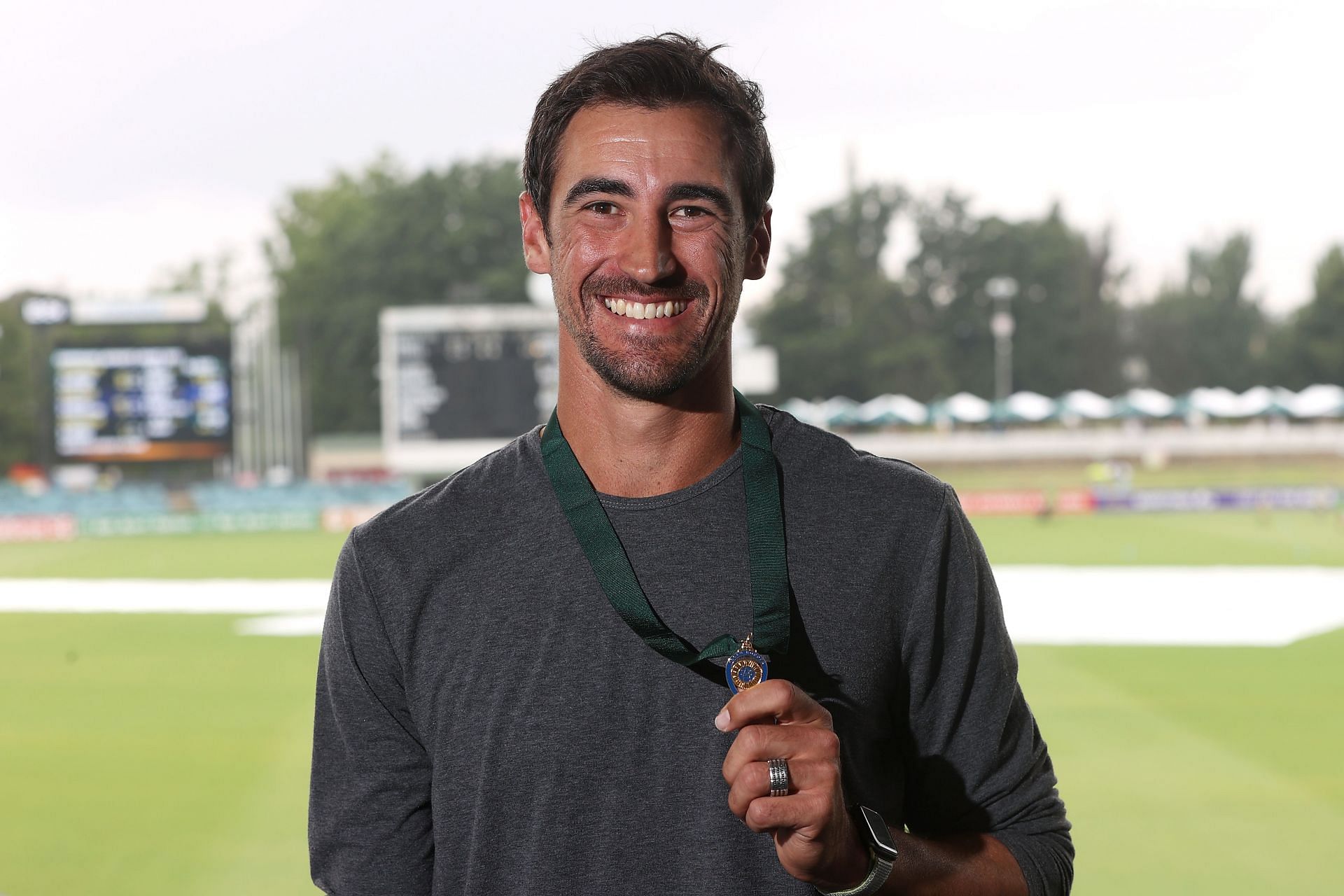 Mitchell Starc won the Allan Border medal for the first time in his career
