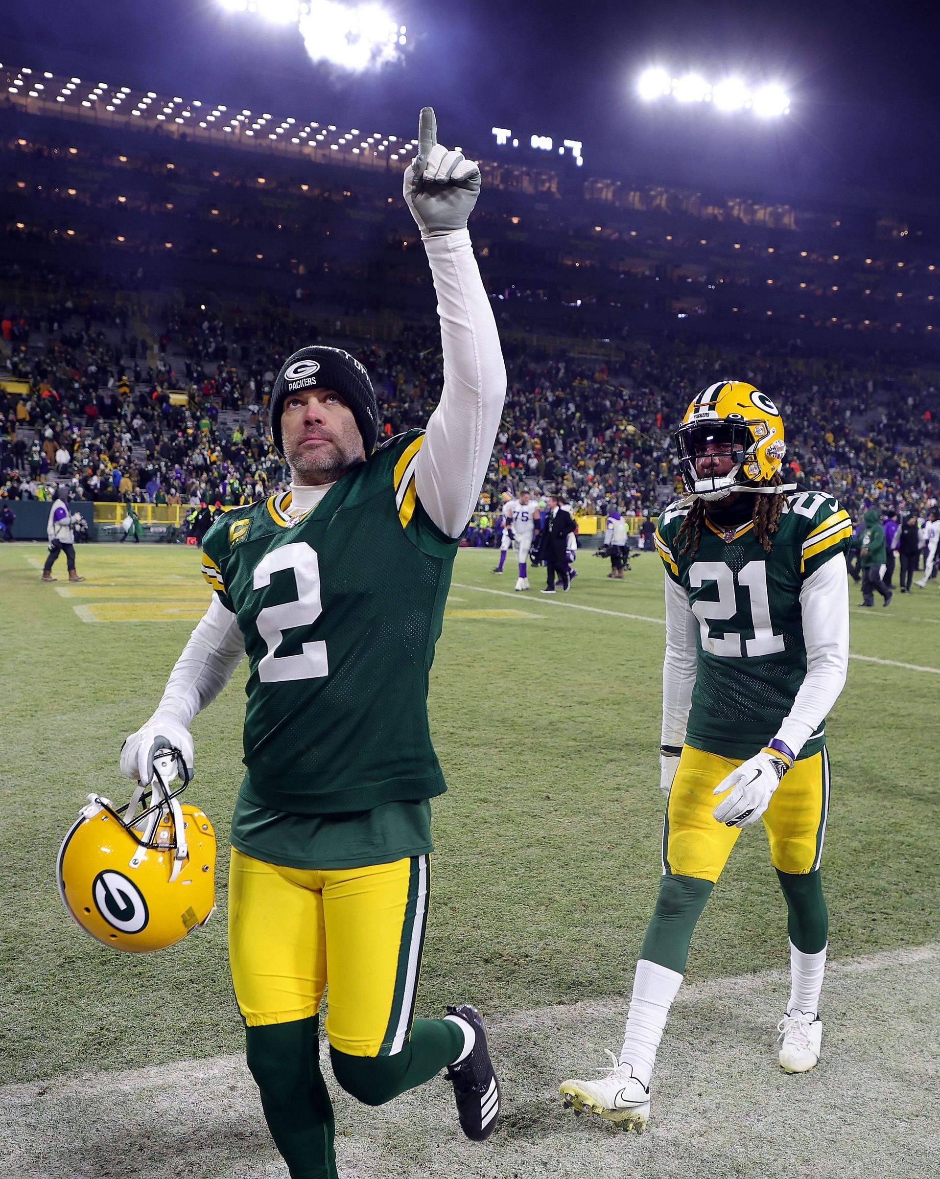 Packers clinch No. 1 seed for NFC playoffs, beat Vikings 37-10