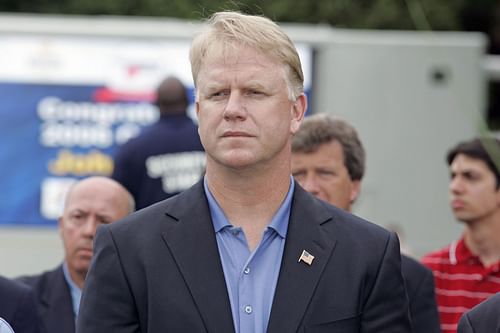 Radio personality Boomer Esiason