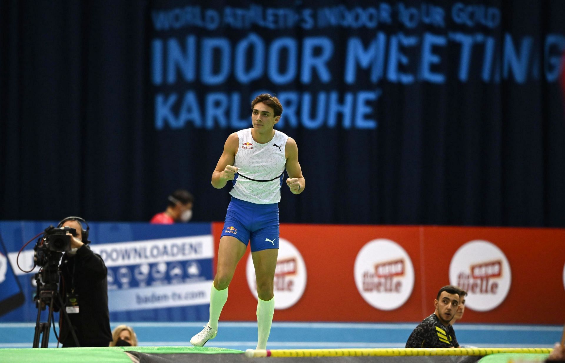 Armand Duplantis at the World Athletics Indoor Tour in Karlsruhe