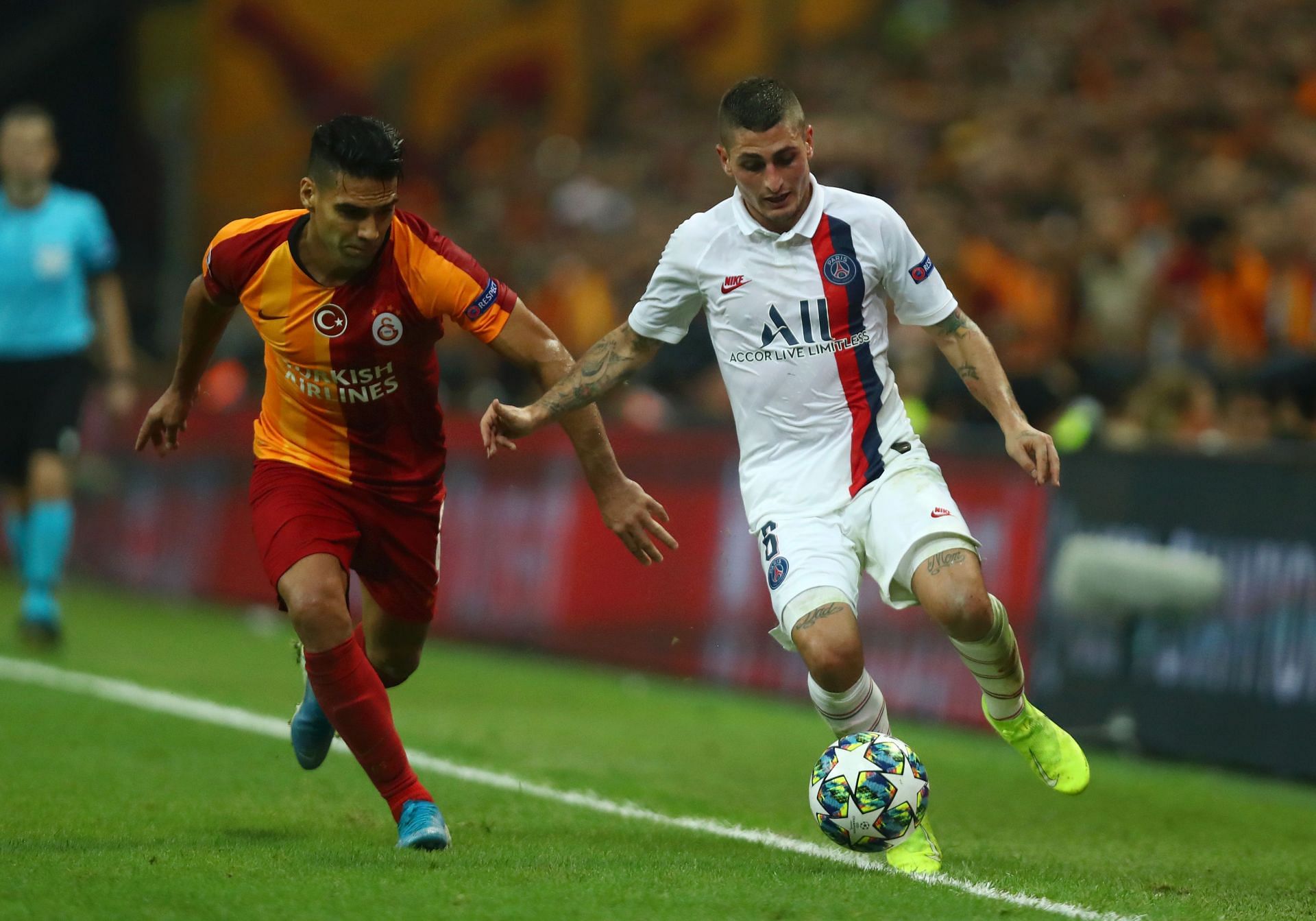 Verratti (right) vs Galatasaray: Group A - UEFA Champions League