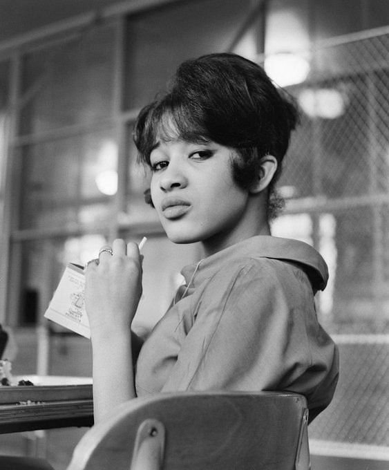 How old was Ronnie Spector when she died? Tributes pour in as 'Be my ...