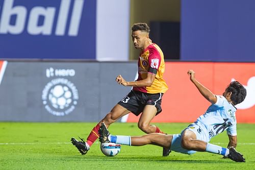 SC East Bengal Striker Mahesh in action (Pic Courtesy: SCEB Twitter)