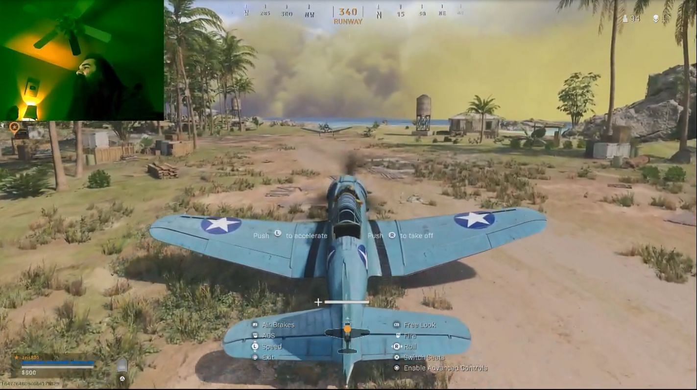 Aris hilariously crashed an airplane when he tried flying one during COD: Warzone stream (Image via AvoidingThePuddle, Twitch)