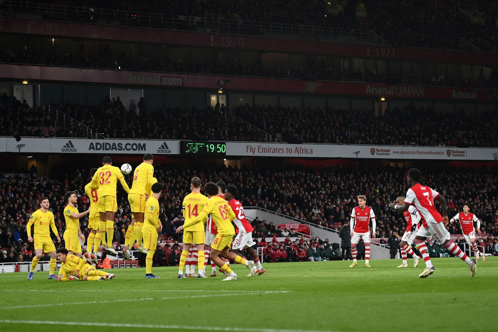 Alexandre Lacazette&#039;s free-kick hit the crossbar within the first few moments of the game.