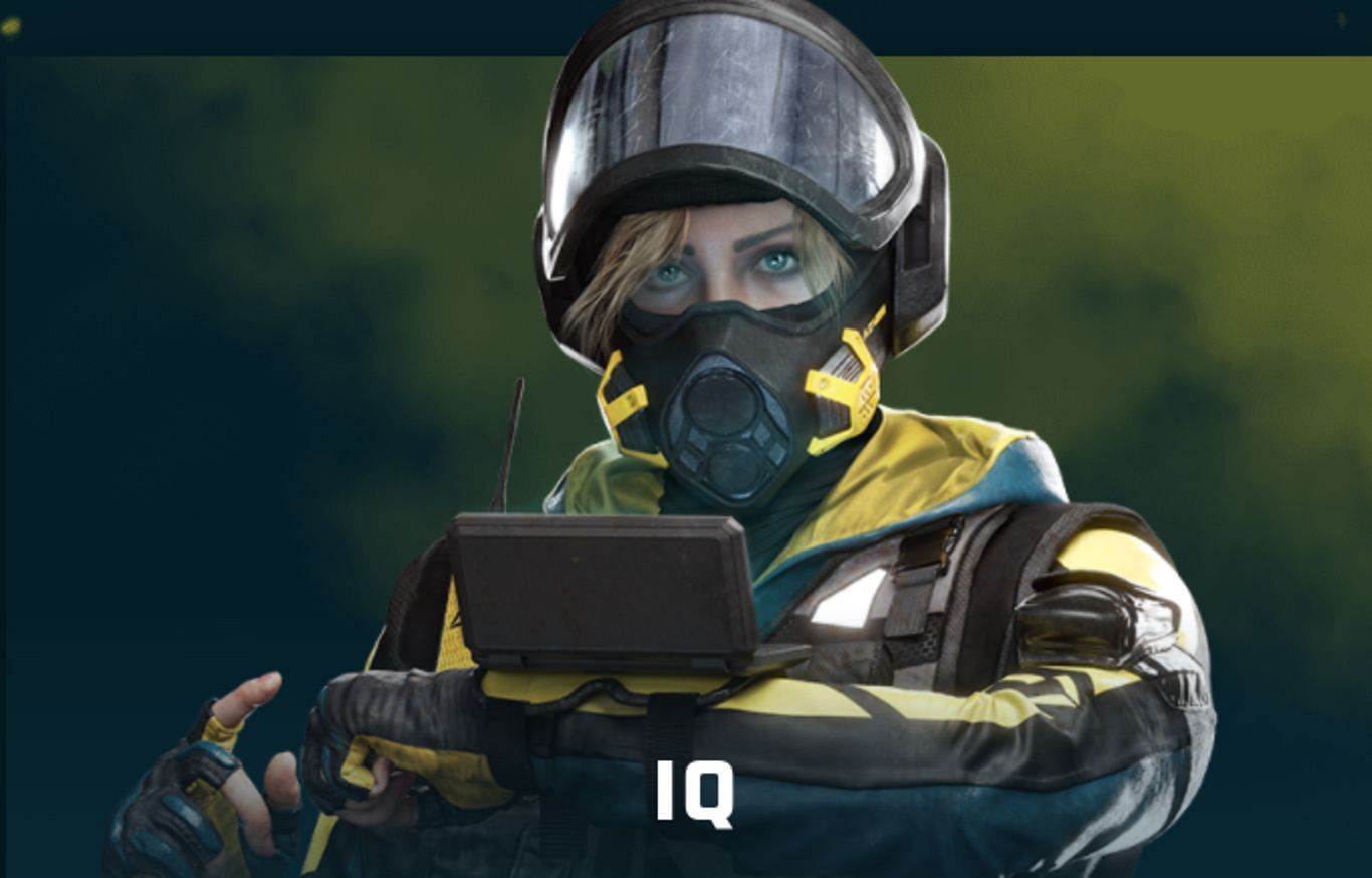 IQ equipped with the AUG A2 (Image via Ubisoft Entertainment)