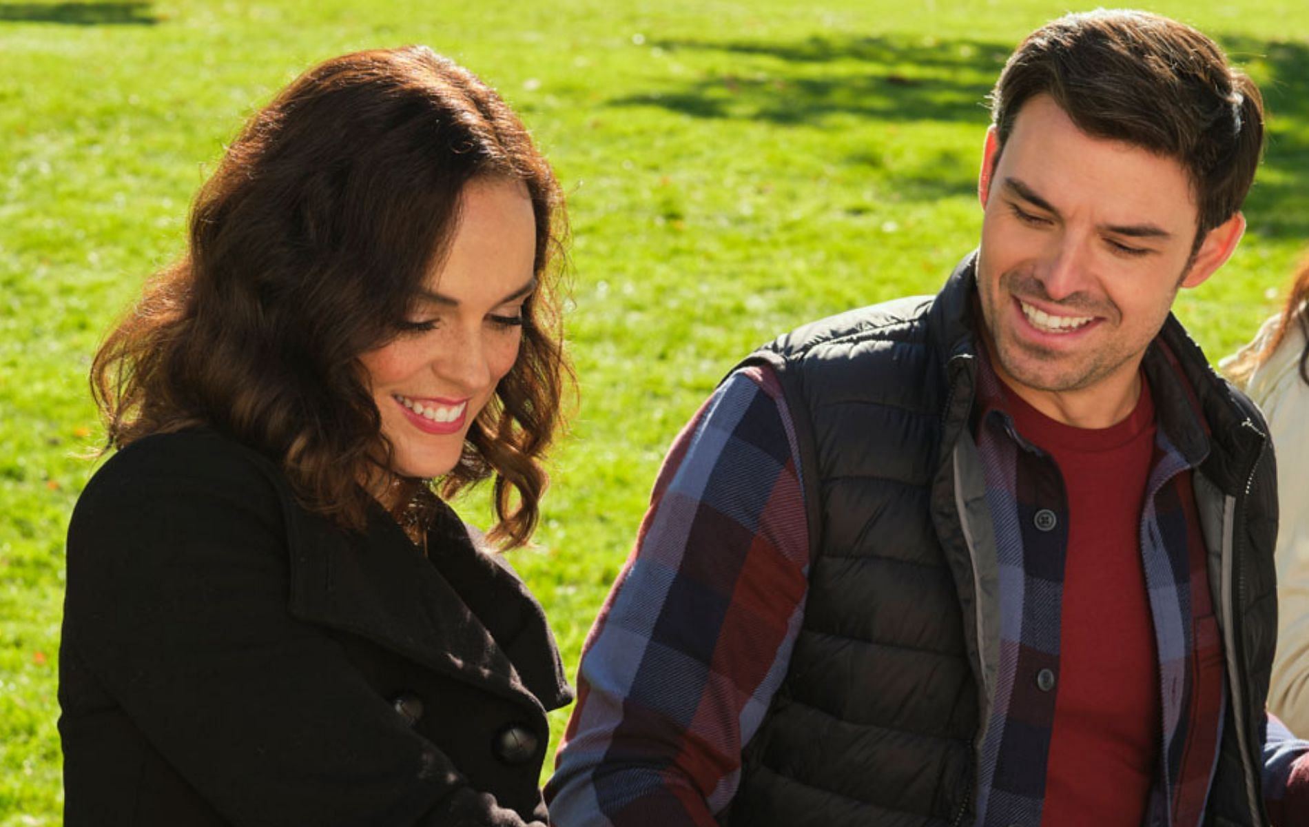 Erin Cahill and Jesse Hutch from &lsquo;Love on the Road&rsquo; (Image via UPtv)