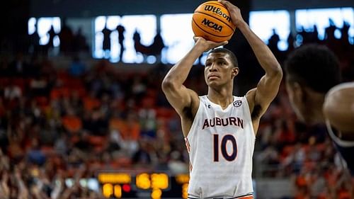 Freshman forward Jabari Smith Jr. has Auburn firing on all cylinders.