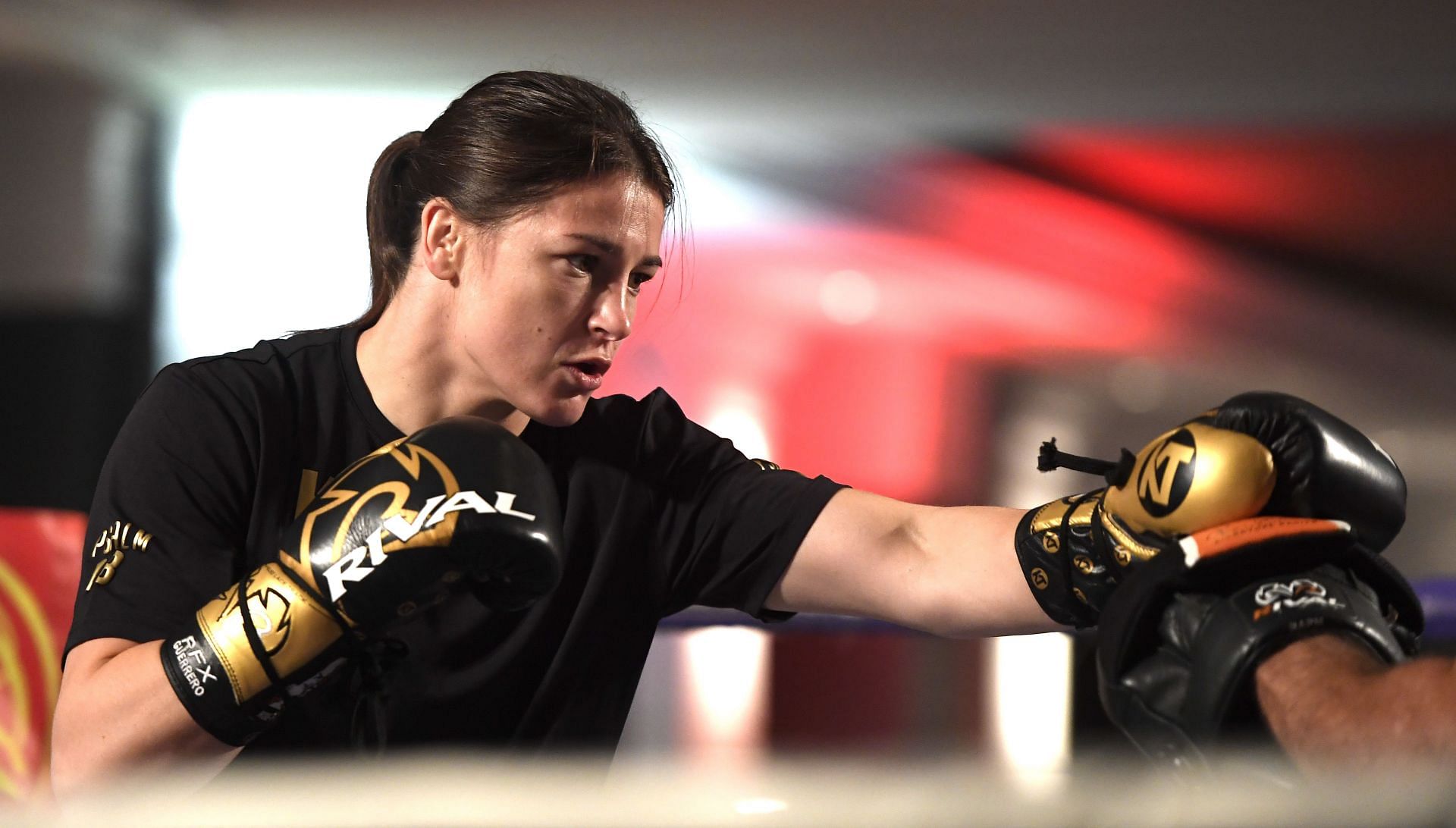 Katie Taylor (L) has named her top five women&#039;s boxers