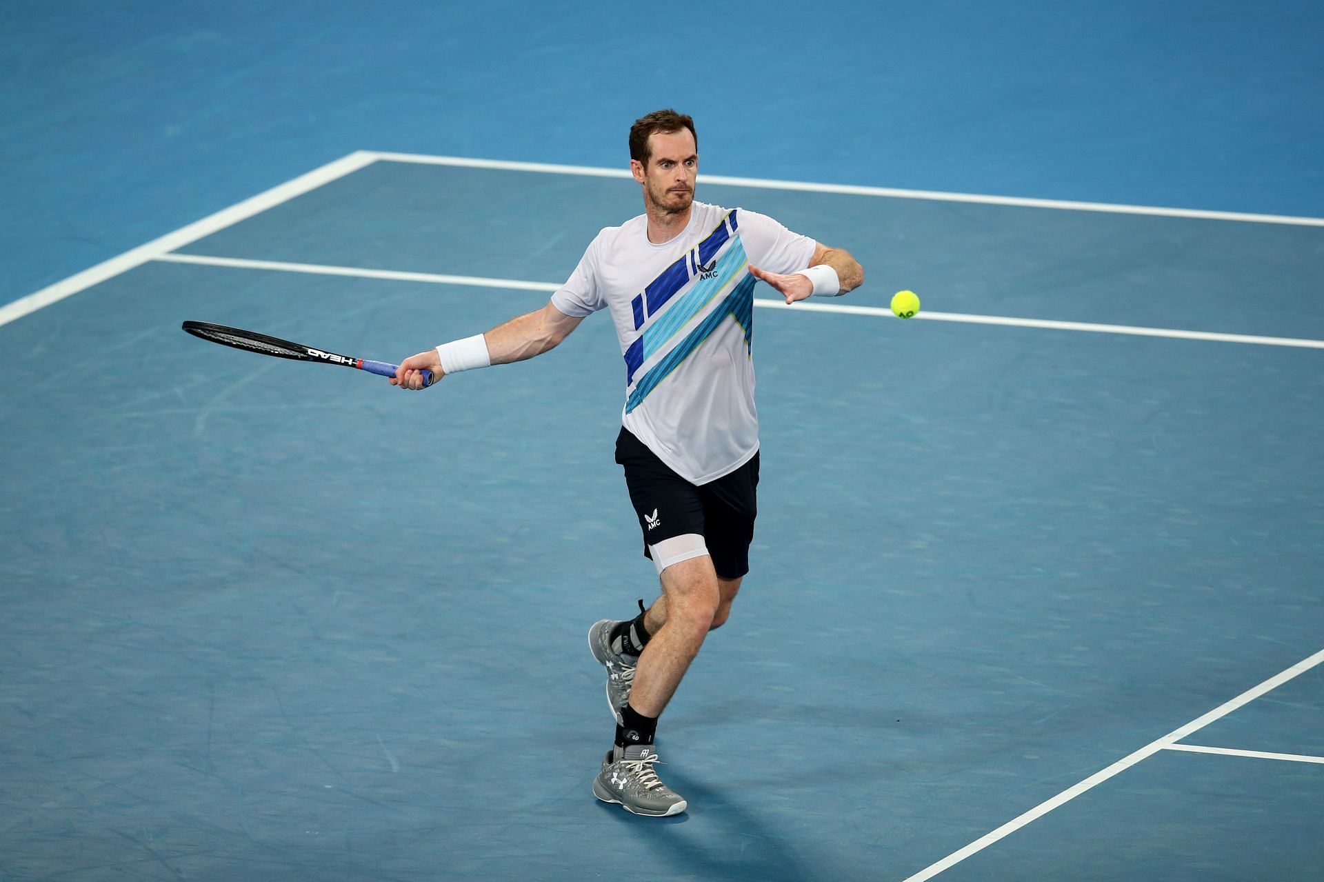 Andy Murray in action against Reilly Opelka at the 2022 Sydney Tennis Classic