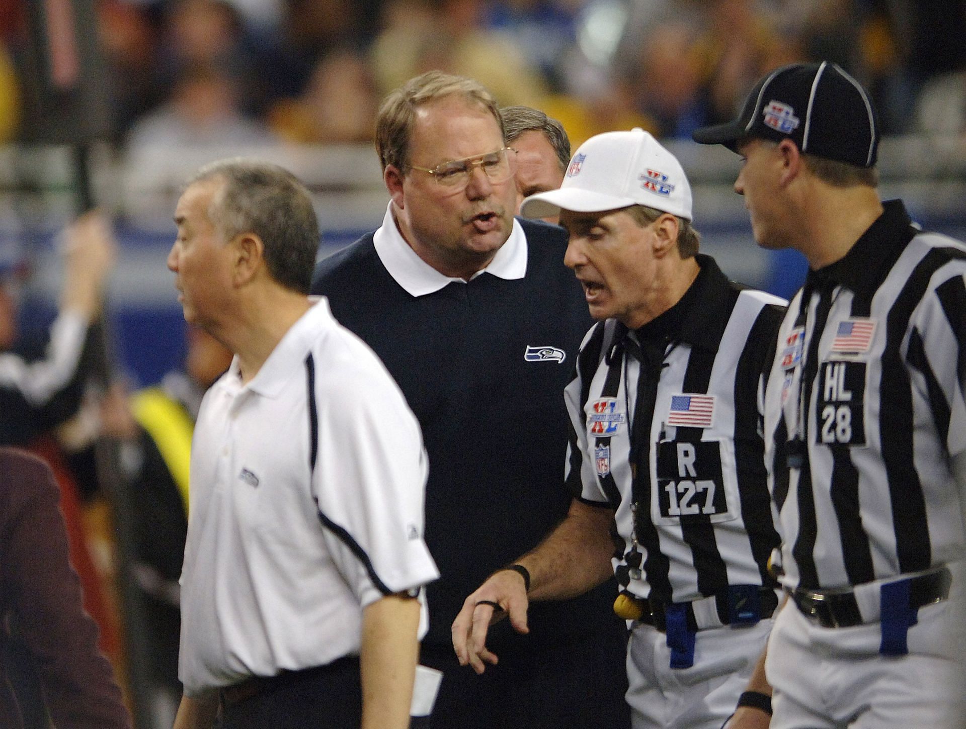 Seattle head coach Mike Holmgren (in vest) didn&#039;t his hide frustration from officials at the end of Super Bowl XL (Photo: Getty)