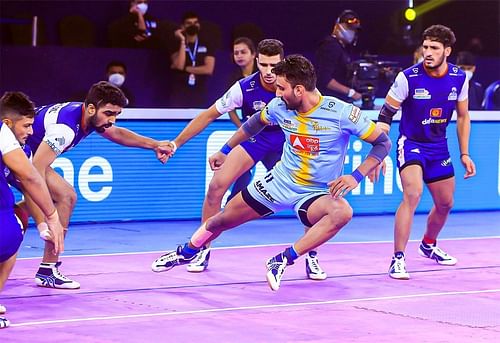 Surender Gill scored a Super 10 for UP Yoddha against Haryana Steelers (Image: Pro Kabaddi/Facebook)