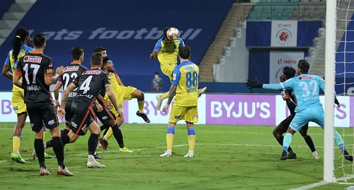 Kerala Blasters FC managed to get away with a point against FC Goa in their second meeting of last season (Image Courtesy: ISL)