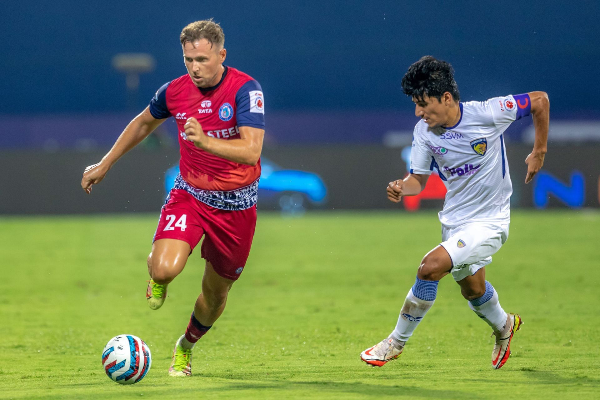 Jamshedpur FC&#039;s Greg Stewart and Chennaiyin FC&#039;s Anirudh Thapa in action at the AThletic Stadium in Bambolim (Image Courtesy: ISL)