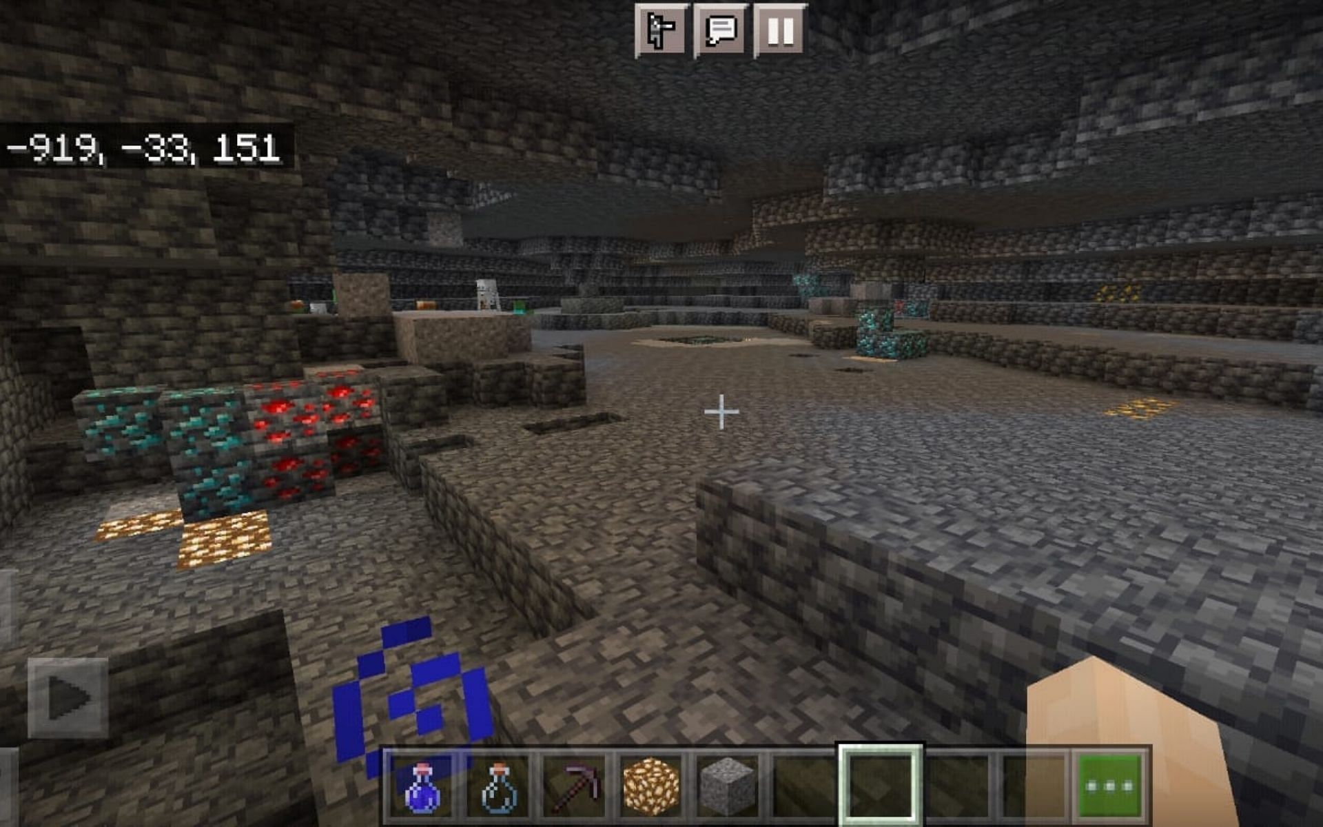 31 Diamonds in one place (Image via Mojang)