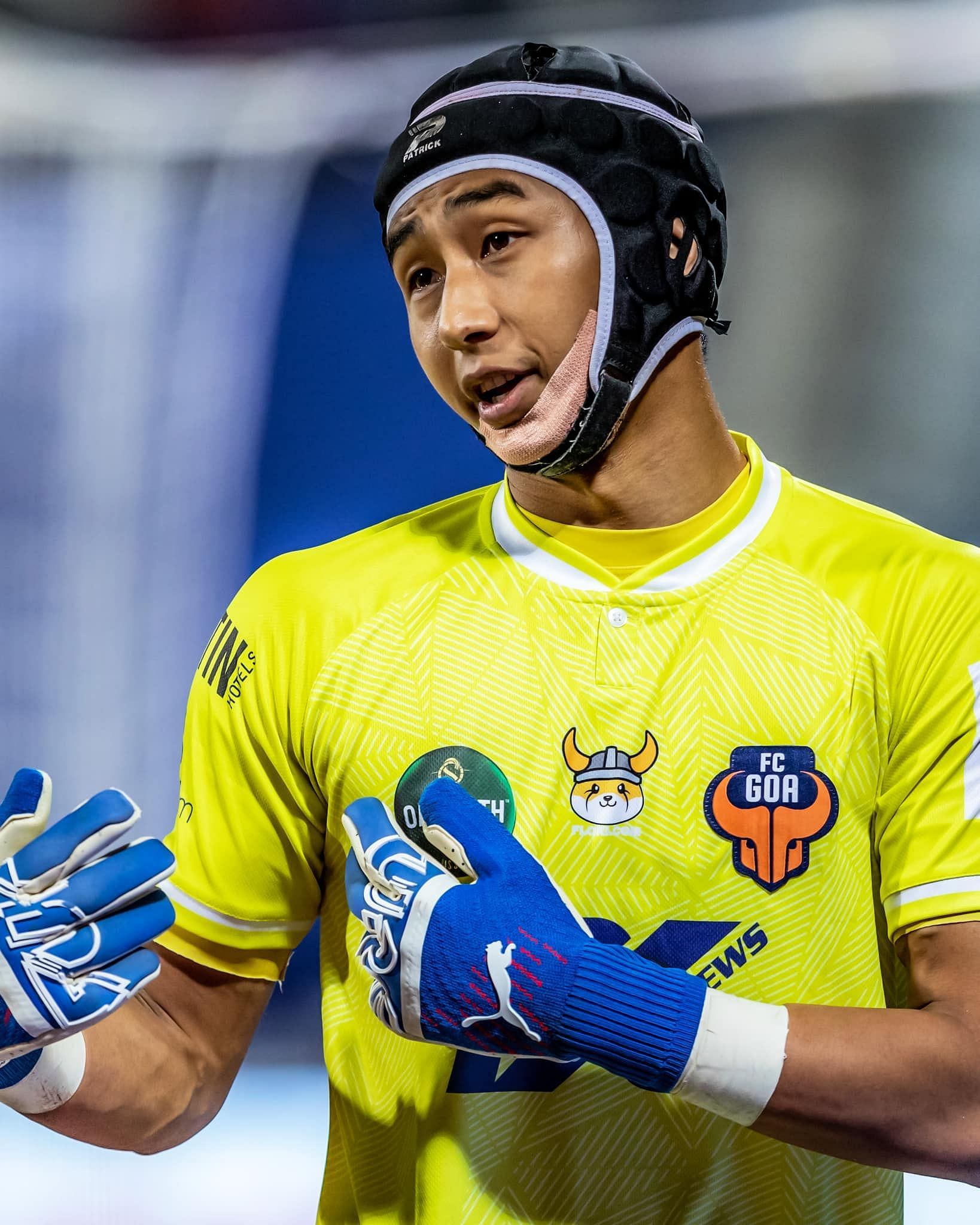 Dheeraj played the game today wearing a protective headgear (Image courtesy: ISL social media)