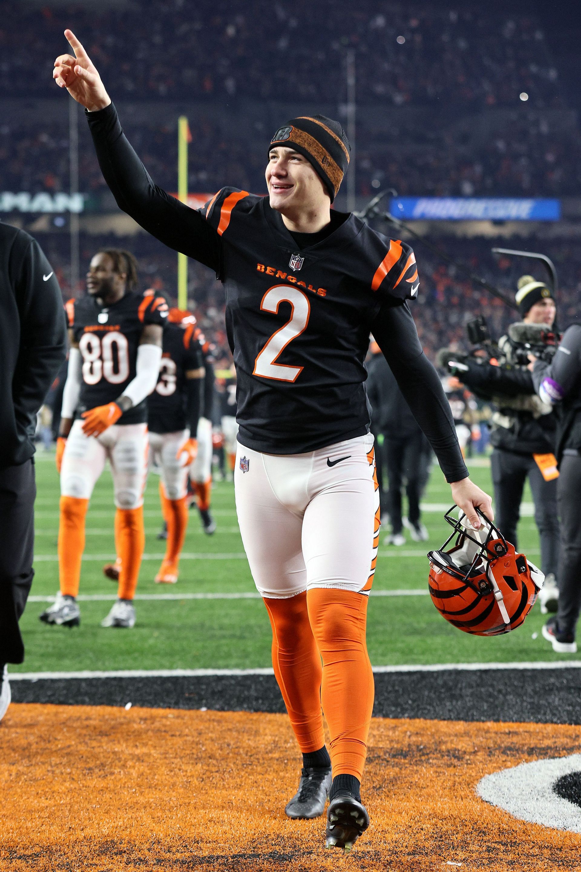 Evan McPherson Cincinnati Bengals Unsigned Kicks in Snow Photograph