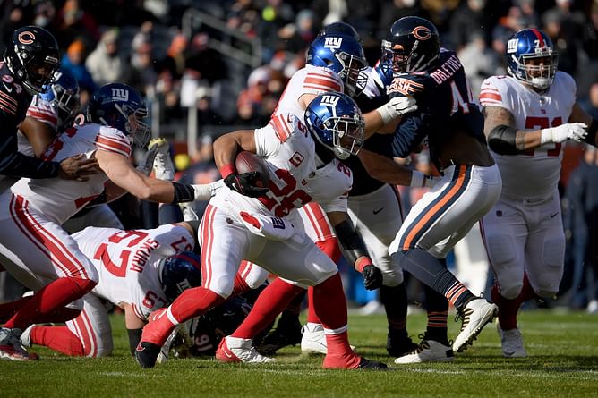 NFL teams with negative passing yards in a game: Giants finish with -10 passing yards vs. Bears