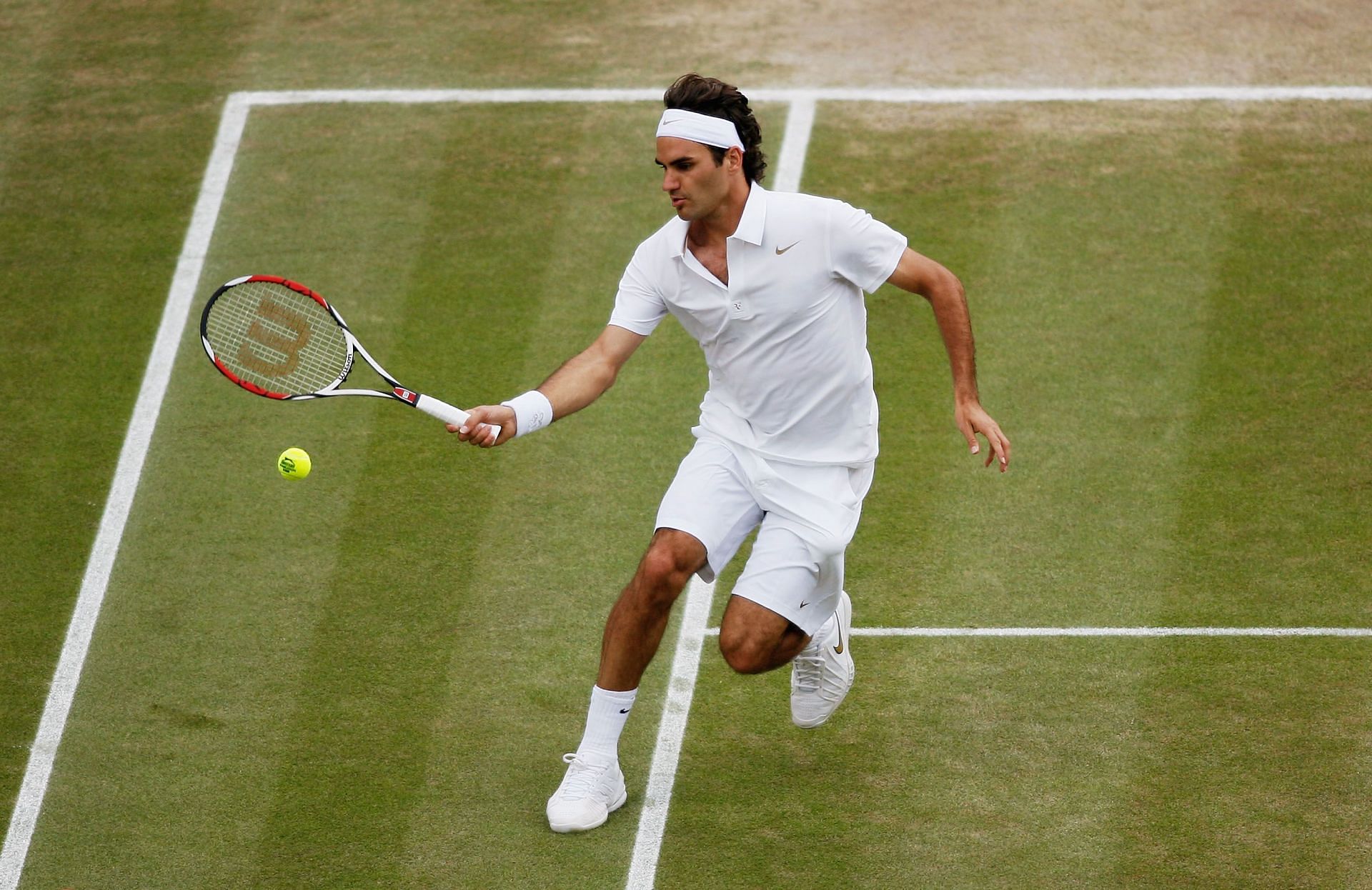 Jose Higueras is the reason Roger Federer added the forehand drop shot to his arsenal