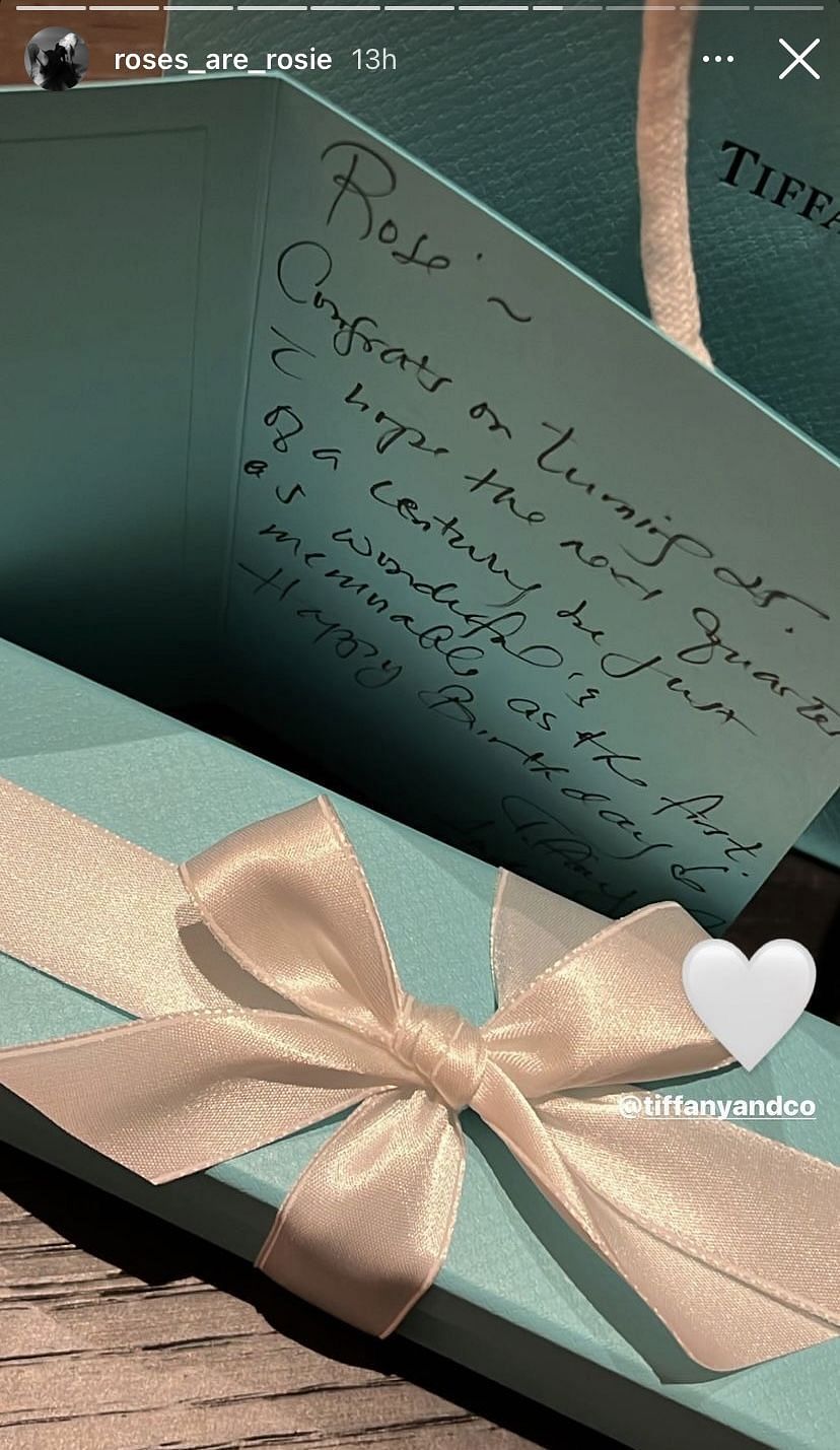 Birthday wish from Tiffany&amp;Co. (Image via Instagram/@roses_are_rosie)