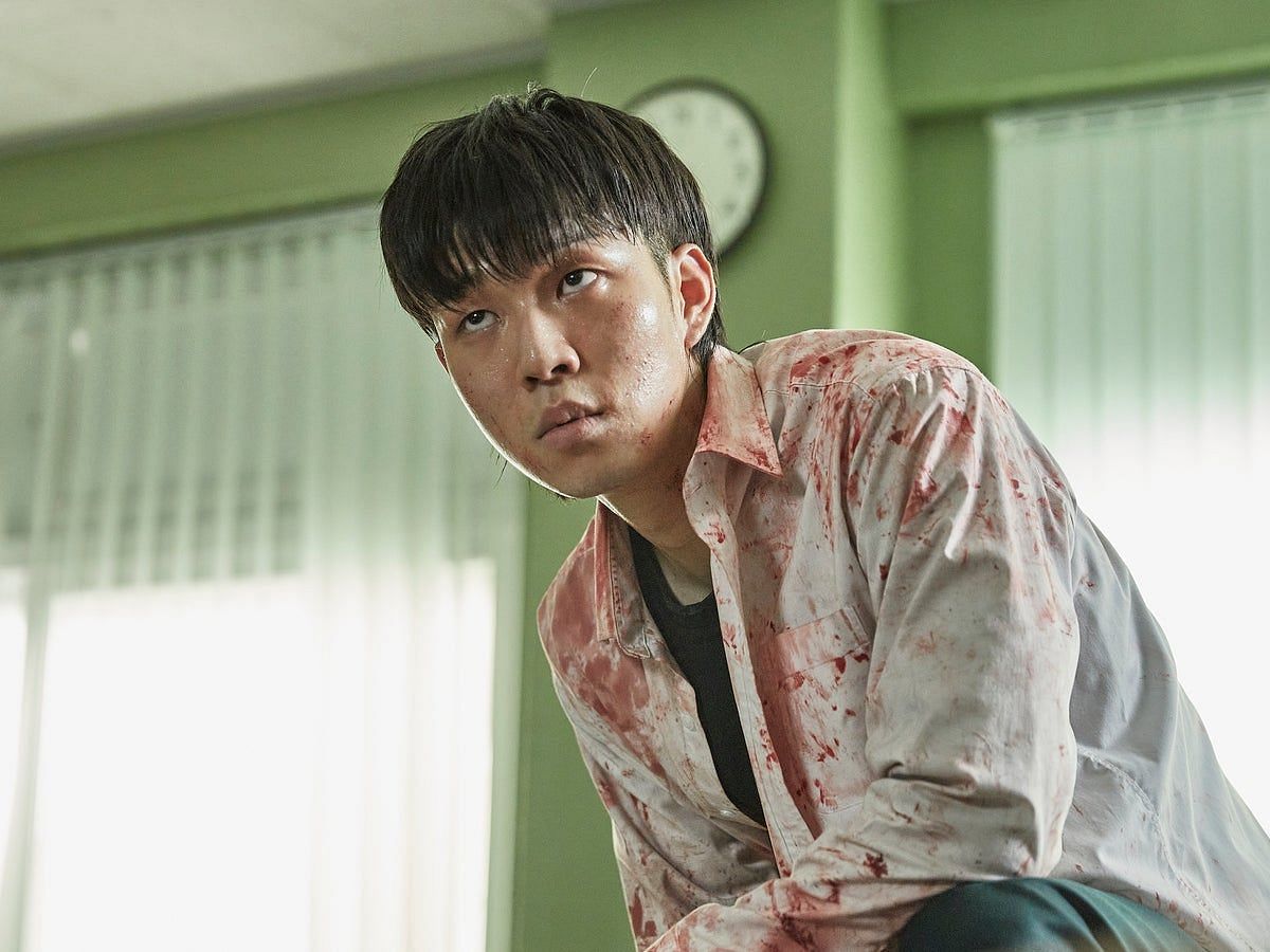 A still of Yoo In-soo as the bully, Gwi-nam in All of Us are Dead (Image via Netflix)