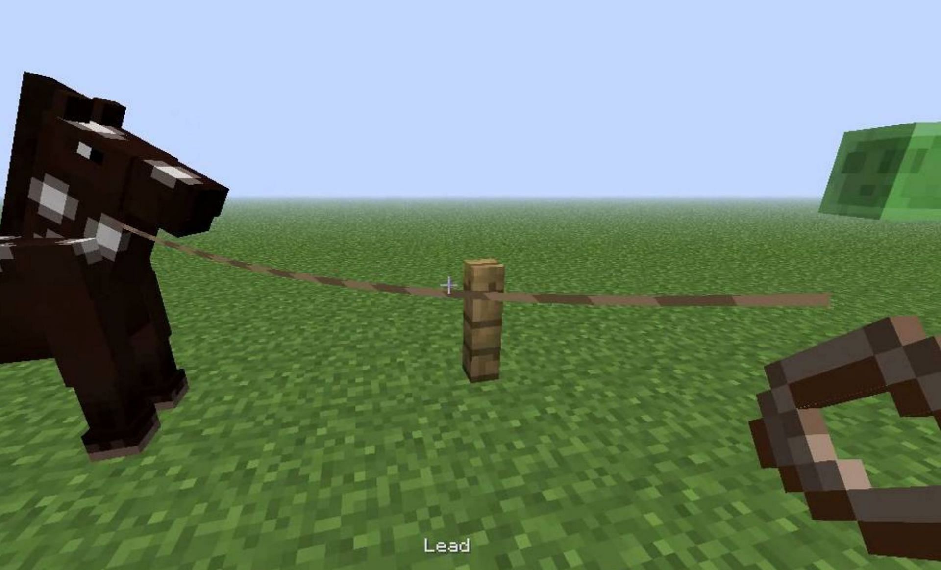 Leads can attach horses to fences (Image via Mojang)