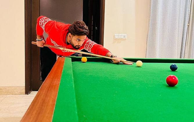 [Watch] Team India wicketkeeper Rishabh Pant unwinds with a game of snooker at home