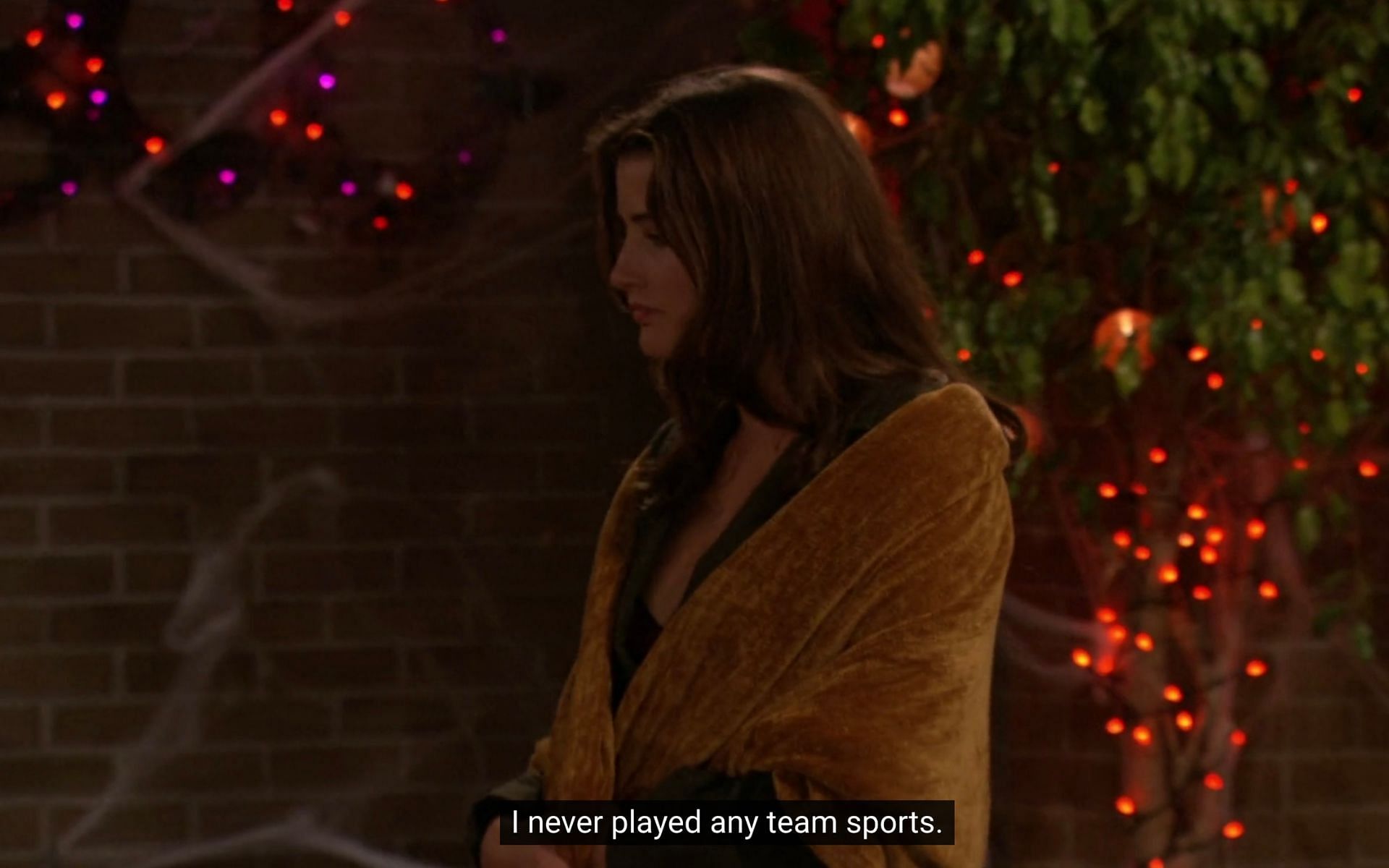 Robin claiming to have never played teams sports (Image via Disney+hotstar)