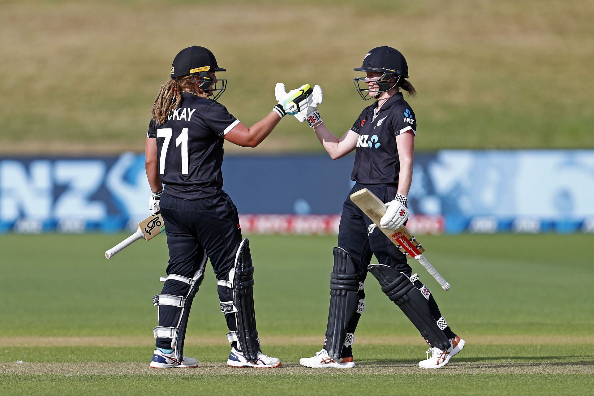 Lauren Down and Frances Mackay in New Zealand v India - 3rd ODI