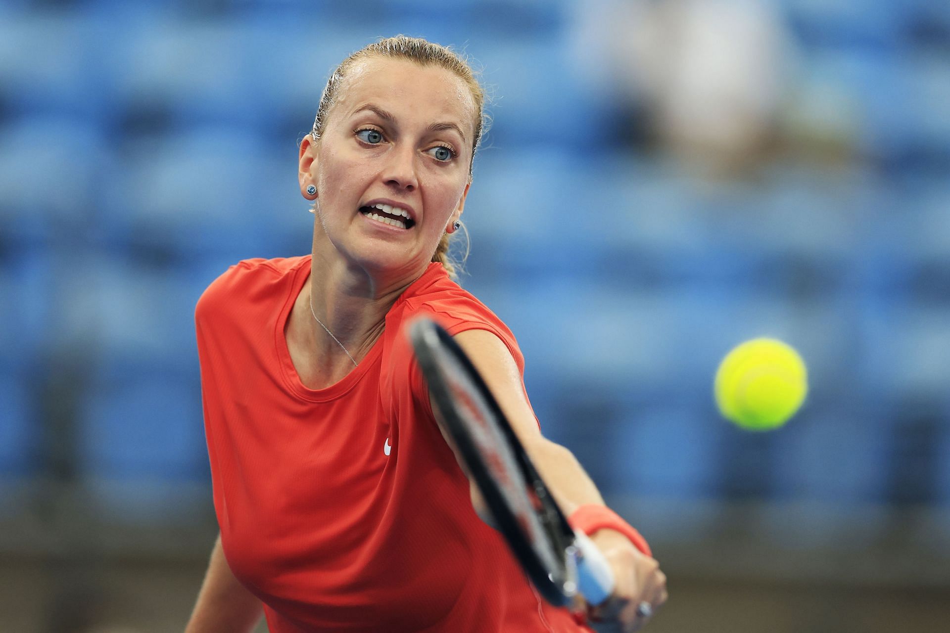 Petra Kvitova in action at 2022 Sydney Tennis Classic.